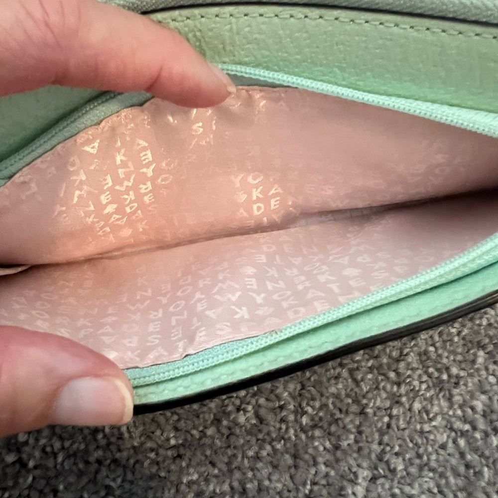 Kate Spade Large Wristlet/Wallet - Picture 9 of 12